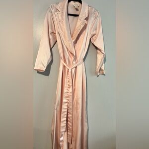 VTG Light Pink Satin Women's Robe